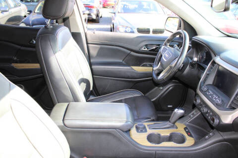 2019 GMC Acadia Denali