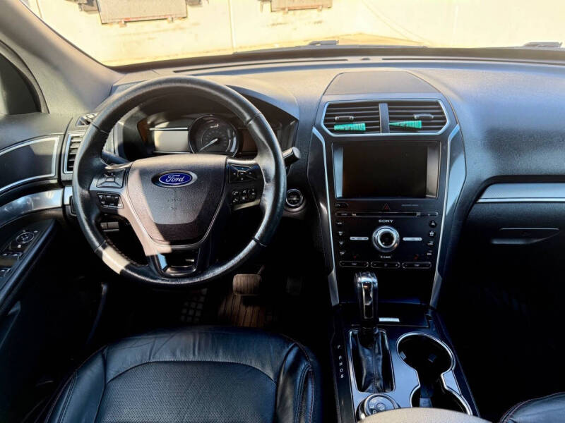 2017 Ford Explorer Sport