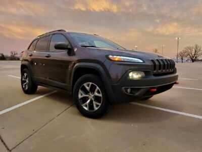 2014 Jeep Cherokee for sale at TNK Autos in Inman KS
