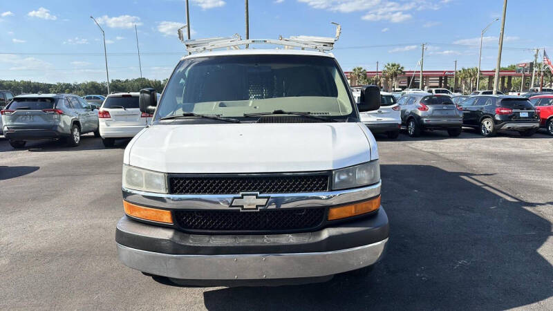 2013 Chevrolet Express Cargo Work Van photo 2