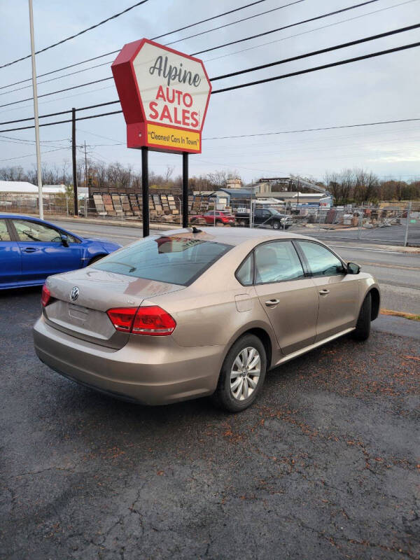 2015 Volkswagen Passat Wolfsburg Edition photo 6