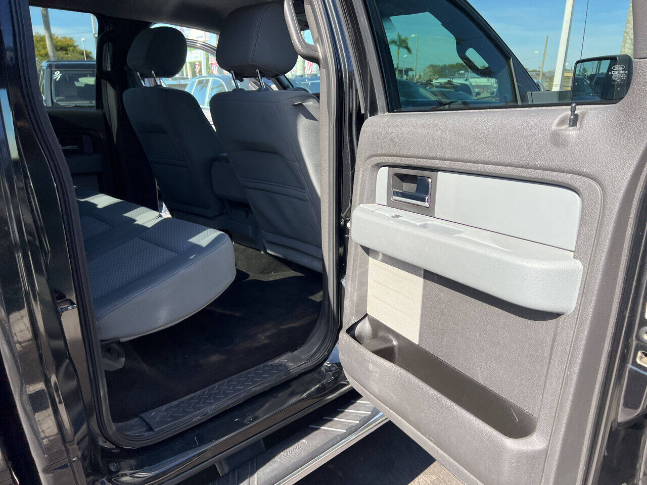 2013 FORD F-150 Pickup - $13,900