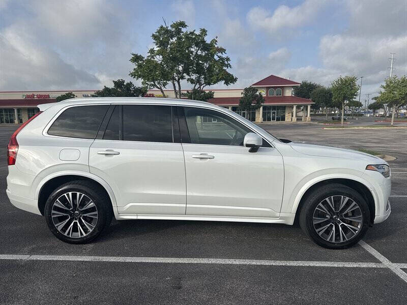 2020 Volvo XC90 T6 Momentum 7-Passenger