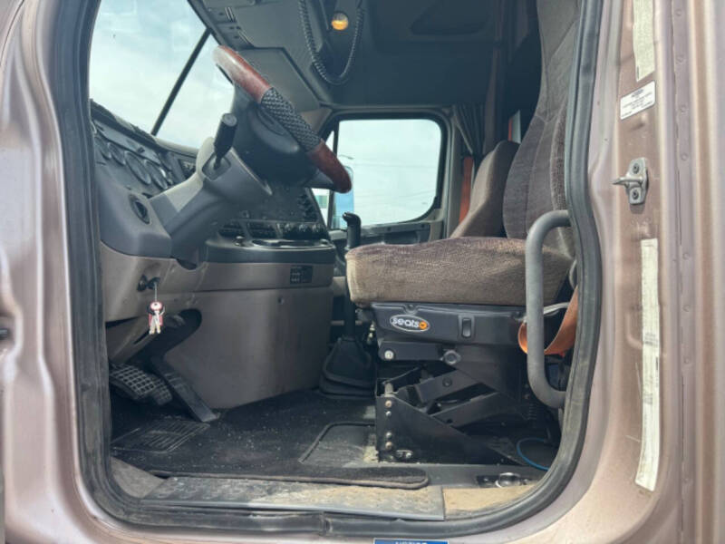 2013 Freightliner Cascadia