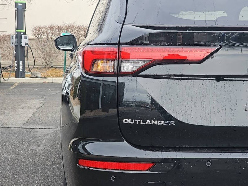2025 Mitsubishi Outlander PHEV SEL