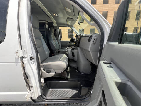 2013 Ford E-Series E-250