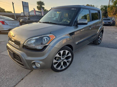 2013 Kia Soul +