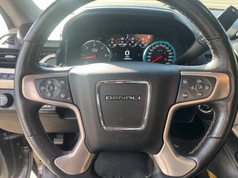2017 GMC Yukon XL Denali