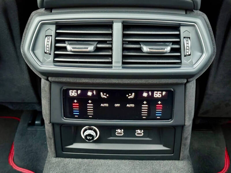 2024 Lamborghini Urus S