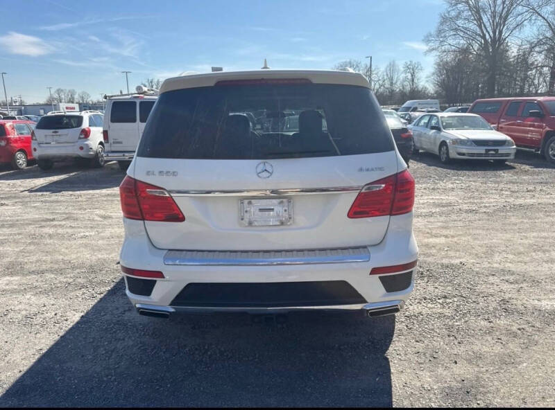 2015 Mercedes-Benz GL-Class GL 550 4MATIC