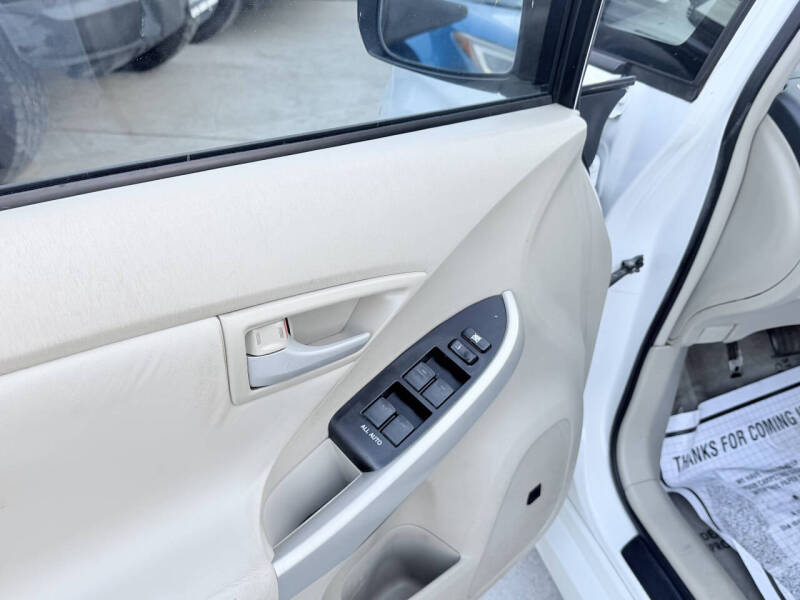 2010 Toyota Prius V