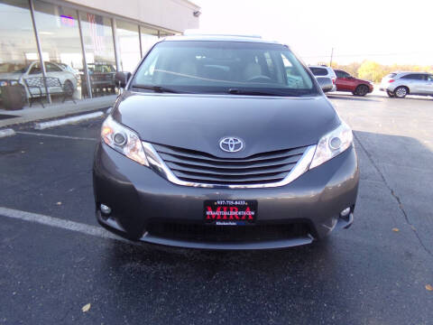 2011 Toyota Sienna XLE 7-Passenger Auto Access Seat