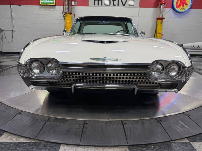 1962 Ford Thunderbird