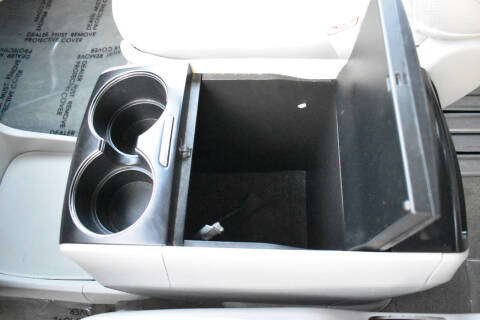 2013 Toyota Sienna LE 8-Passenger