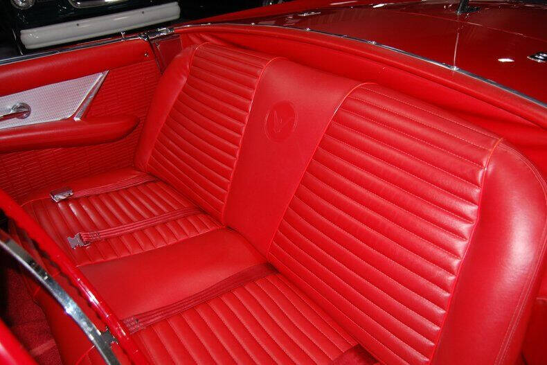 1957 Ford Thunderbird