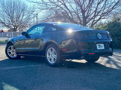 2014 Ford Mustang V6
