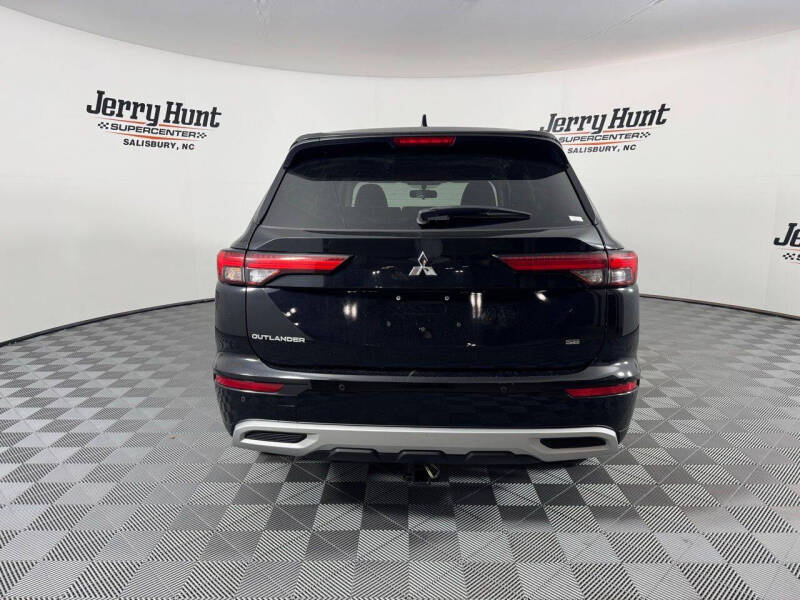 2022 Mitsubishi Outlander SE