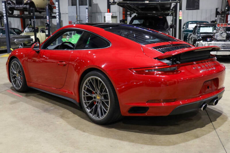 2018 Porsche 911 Carrera 4S