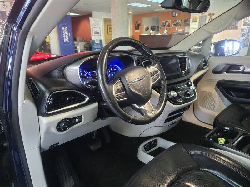 2020 Chrysler Pacifica Touring L