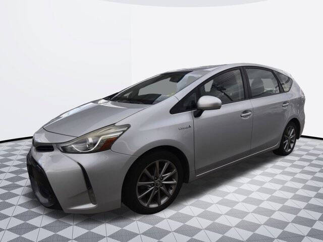 2015 Toyota Prius v Five