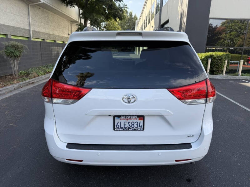 2011 Toyota Sienna