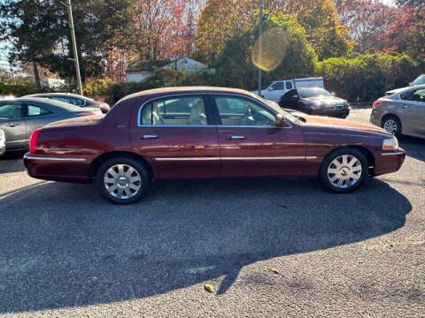 2004 Lincoln Town Car for sale at JMC Auto and Truck Sales in Port Jefferson Station NY