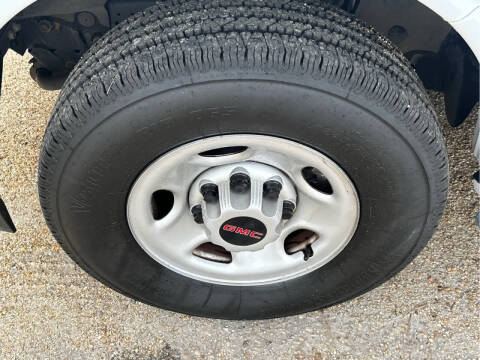 2024 GMC Savana 2500