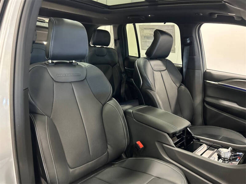 2025 Jeep Grand Cherokee Overland