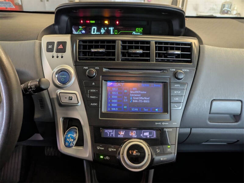 2012 Toyota Prius v Two