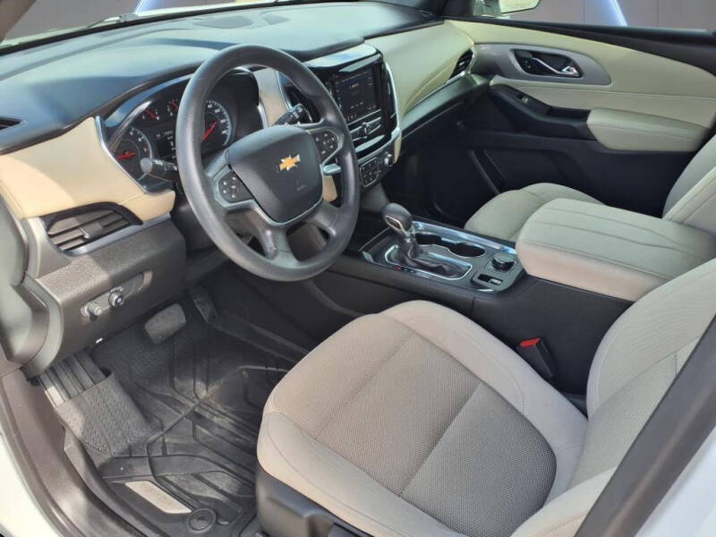 2023 Chevrolet Traverse LS