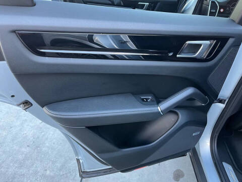 2019 Porsche Cayenne S
