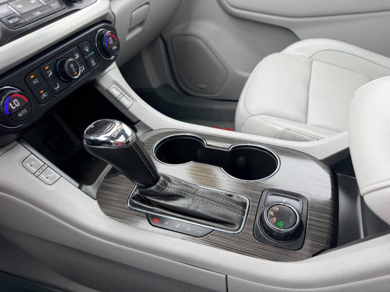 2017 GMC Acadia SLT-1