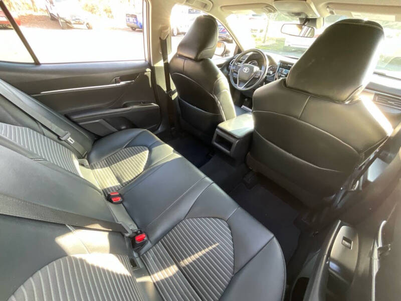 2019 Toyota Camry SE