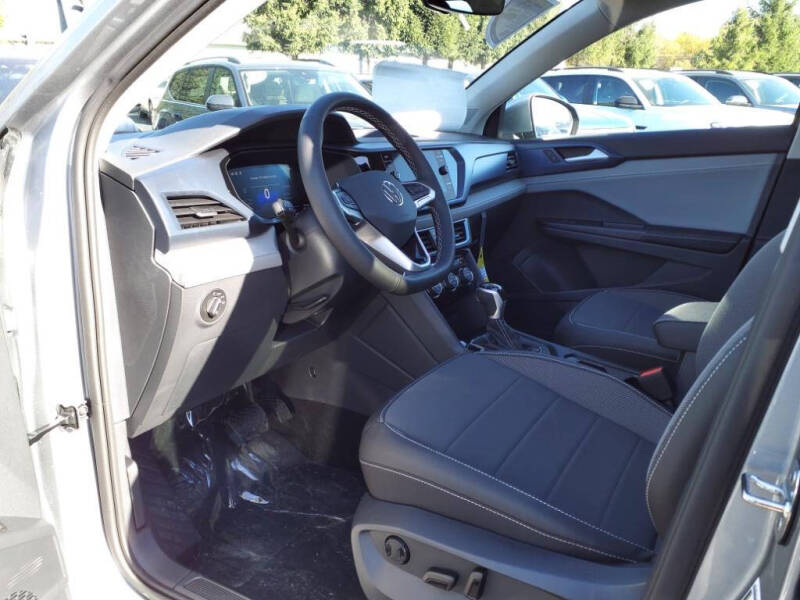 2024 Volkswagen Taos SE 4Motion