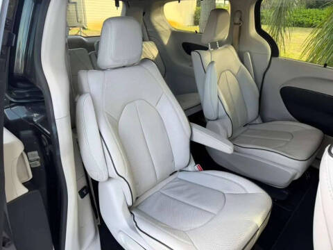 2018 Chrysler Pacifica Hybrid Limited