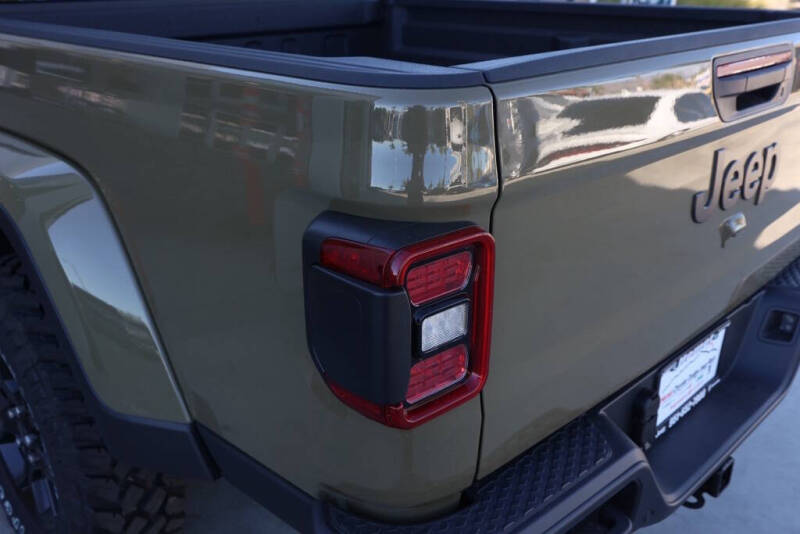 2025 Jeep Gladiator Willys