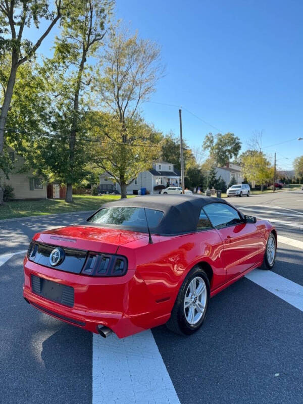 2014 Ford Mustang V6