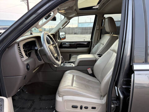 2016 Lincoln Navigator Select