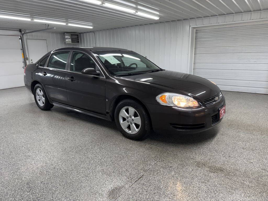 Gray 2009 Chevrolet Impala LT LT 4dr Sedan 1