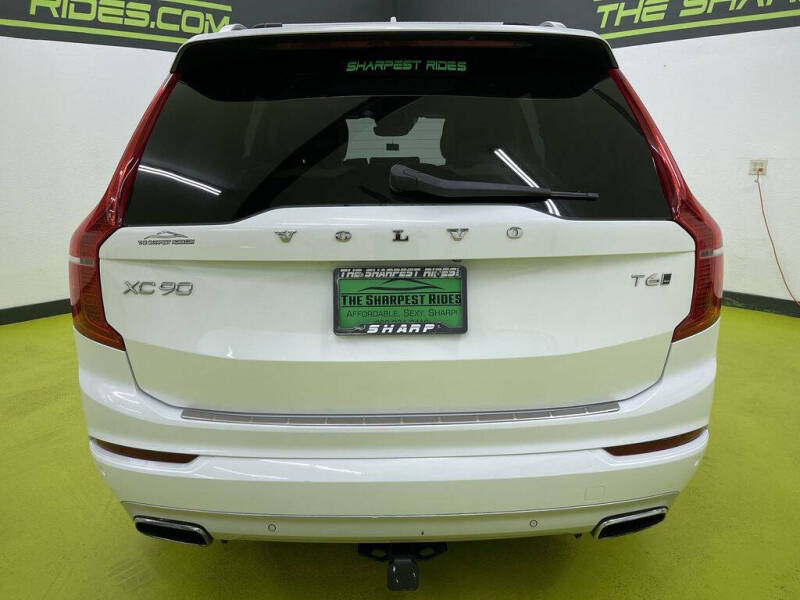 2016 Volvo XC90 T6 Momentum