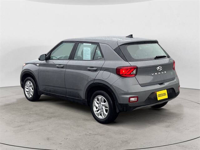 2022 Hyundai Venue SE