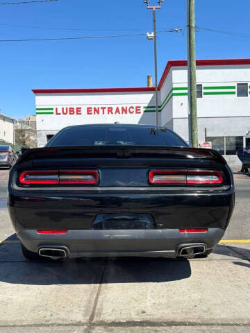 2015 Dodge Challenger SXT