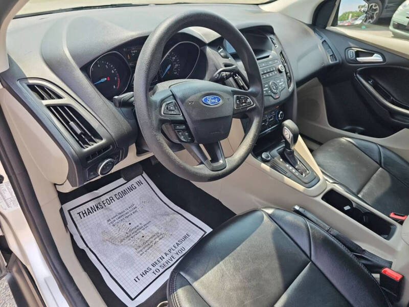 2017 Ford Focus SE