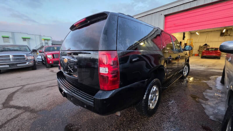 2014 Chevrolet Suburban LT