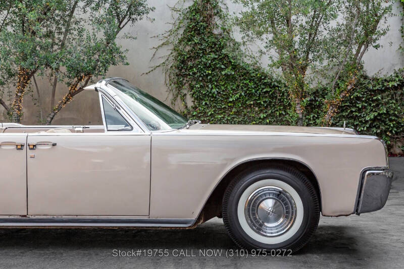 1961 Lincoln Continental