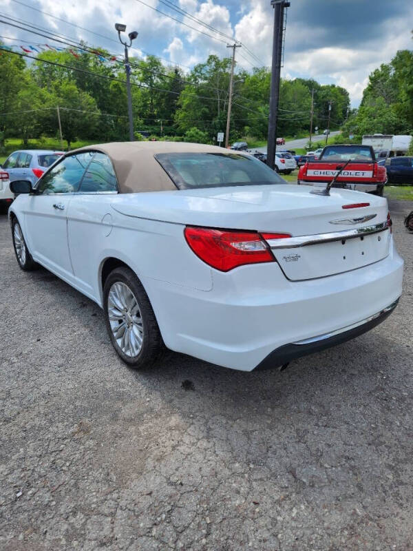 2011 Chrysler 200 Limited