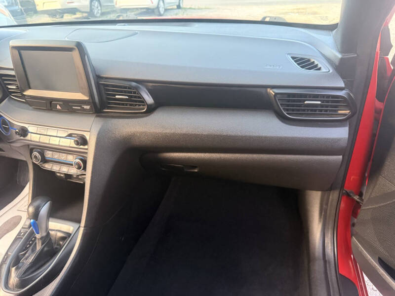 2019 Hyundai Veloster 2.0L