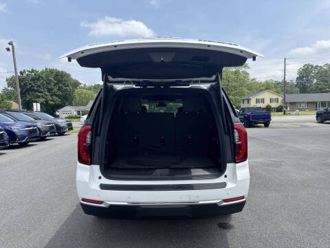2025 GMC Yukon Elevation