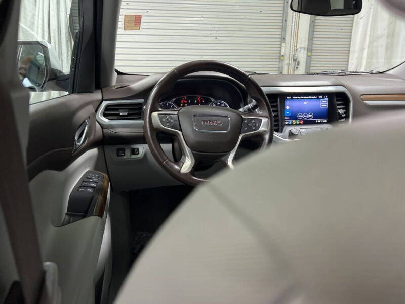 2020 GMC Acadia SLE