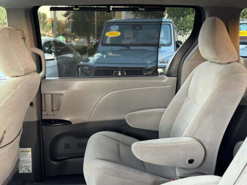 2017 Toyota Sienna